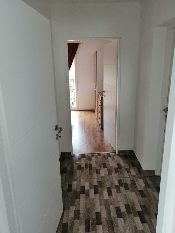 Peroj 100 C Appartement Buitenkant foto