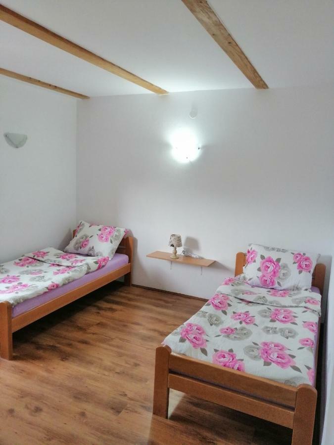 Peroj 100 C Appartement Buitenkant foto
